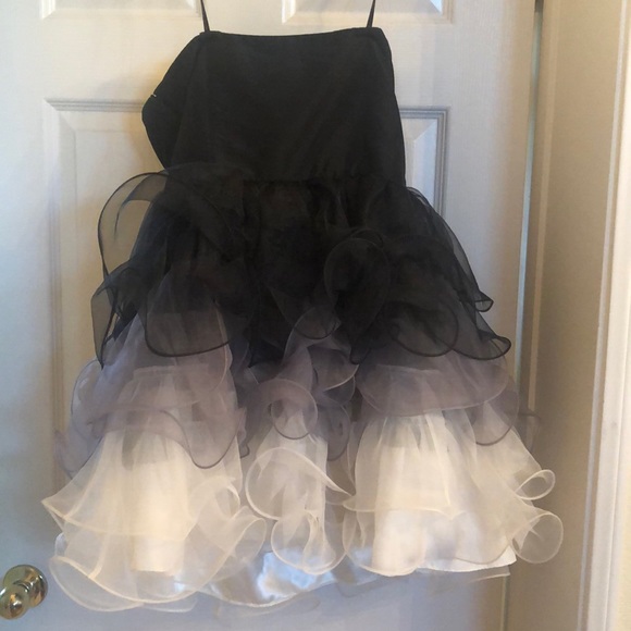 Betsey Johnson Prom Dress - Picture 2 of 7
